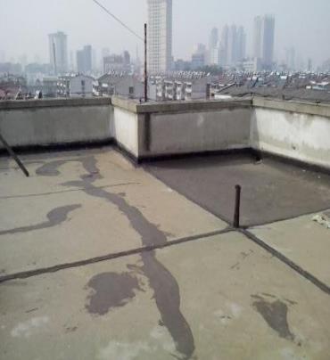 同江漏水维修 楼顶漏水是什么原因，楼顶漏水维修方法是什么?